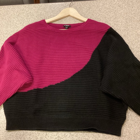 Express Color Block Sweater - Picture 4 of 10